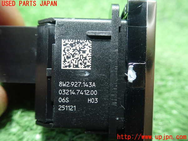 5UPJ-20996309]アウディ・A4(8WDEM)スイッチ4 中古_m0002.jpg