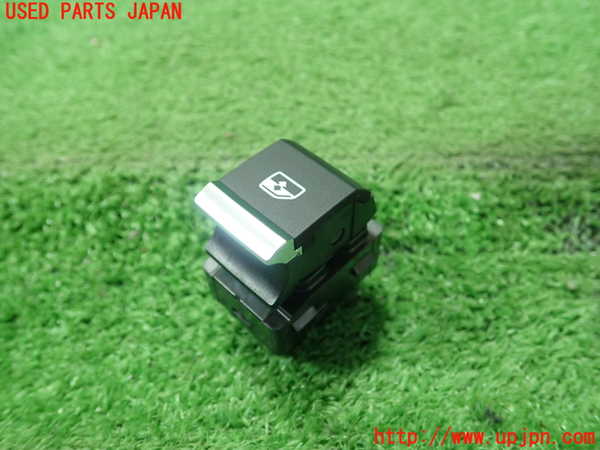 5UPJ-20996245]アウディ・A4(8WDEM)左前パワーウィンドウスイッチ 中古_m0001.jpg