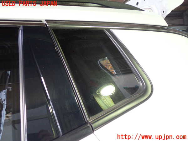 1UPJ-21001382]ジープ・コンパス(M624)左クォーターガラス 中古_m0001.jpg