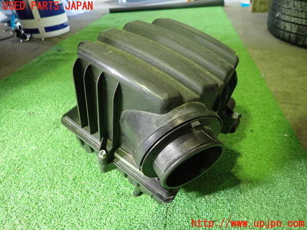 5UPJ-21002560]ジープ・コンパス(M624)エアクリーナーボックス 中古_m0001.jpg