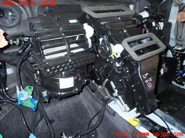 5UPJ-21006081]ジープ・コンパス(M624)エバポレーター1 中古_m0003.jpg
