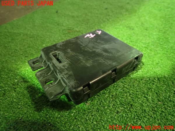 5UPJ-21006152]ジープ・コンパス(M624)コンピューター7 68458801AD 中古_m0003.jpg