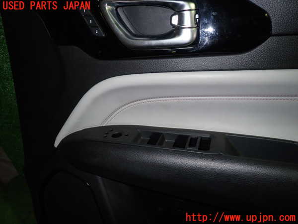 5UPJ-21001234]ジープ・コンパス(M624)右前ドア内張り 中古_m0003.jpg
