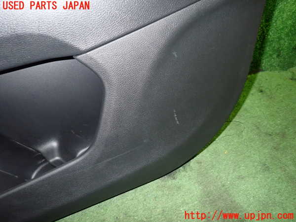 5UPJ-21001234]ジープ・コンパス(M624)右前ドア内張り 中古_m0004.jpg