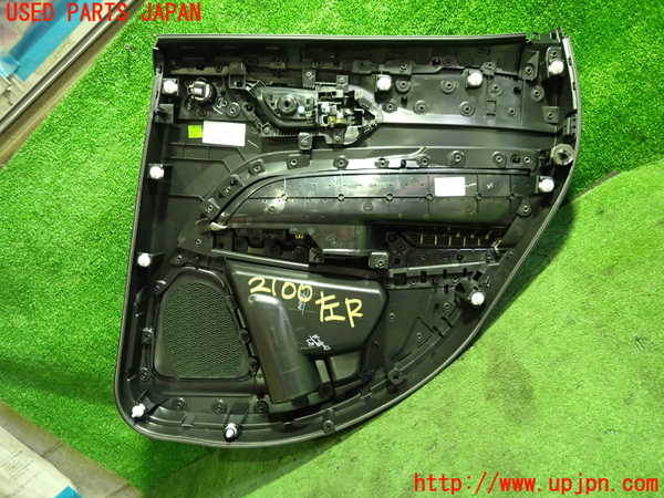 5UPJ-21001324]ジープ・コンパス(M624)左後ドア内張り 中古_m0004.jpg