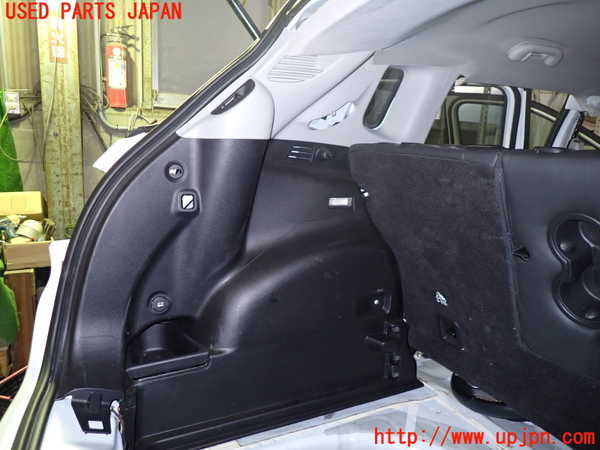5UPJ-21007680]ジープ・コンパス(M624)左リアピラートリム 中古_m0001.jpg