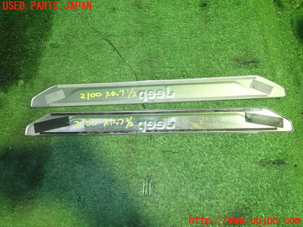 5UPJ-21007740]ジープ・コンパス(M624)スカッフプレート 中古_m0004.jpg