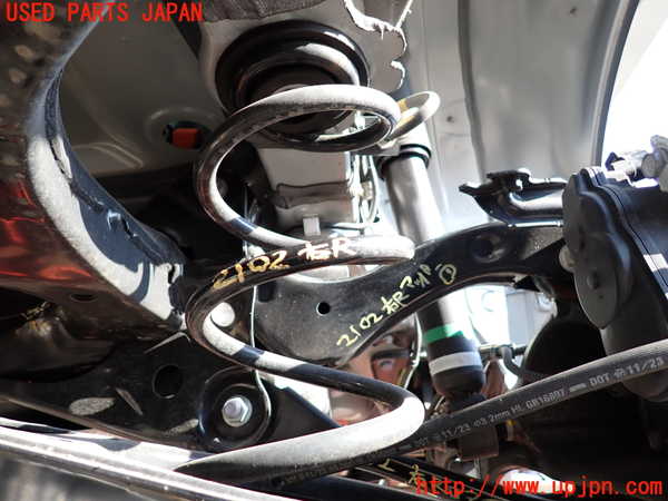 2UPJ-21025100]プリウス(ZVW60)右リアスプリング 中古_m0001.jpg