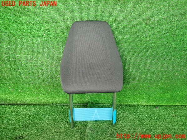 5UPJ-21027070]プリウス(ZVW60)助手席ヘッドレスト 中古_m0002.jpg