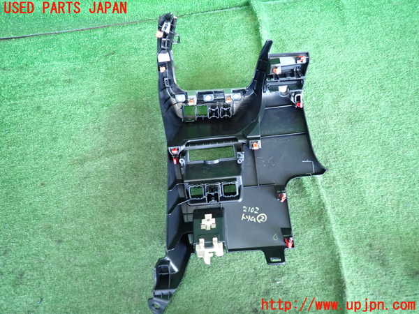 5UPJ-21027692]プリウス(ZVW60)内装トリム類2 中古_m0004.jpg