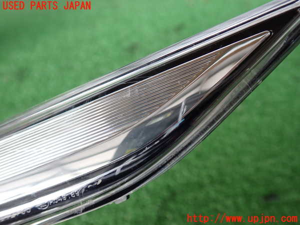 2UPJ-21031160]ポルシェ・カイエン(92AM5502A)右ウィンカーレンズ 【ジャンク品】 中古_m0003.jpg