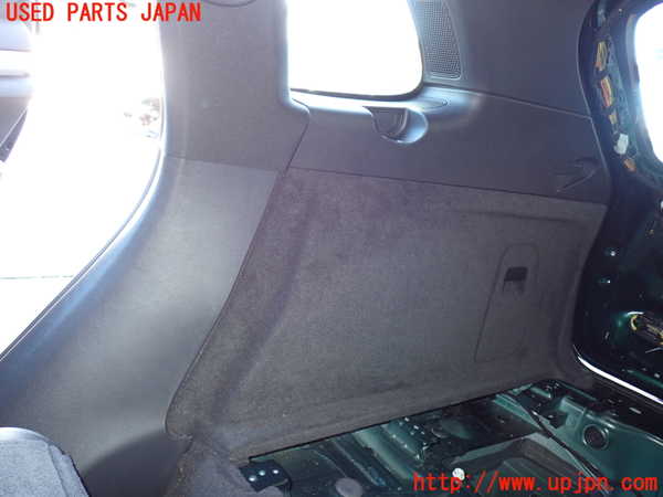 2UPJ-21037675]ポルシェ・カイエン(92AM5502A)右リアピラートリム 中古_m0003.jpg