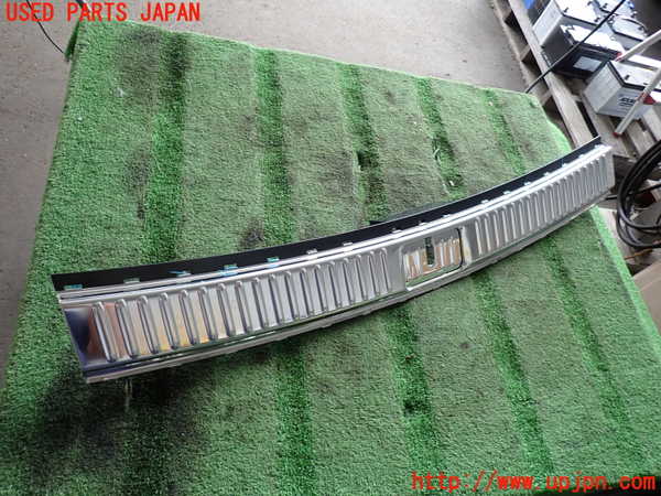 2UPJ-21037740]ポルシェ・カイエン(92AM5502A)スカッフプレート 中古_m0001.jpg