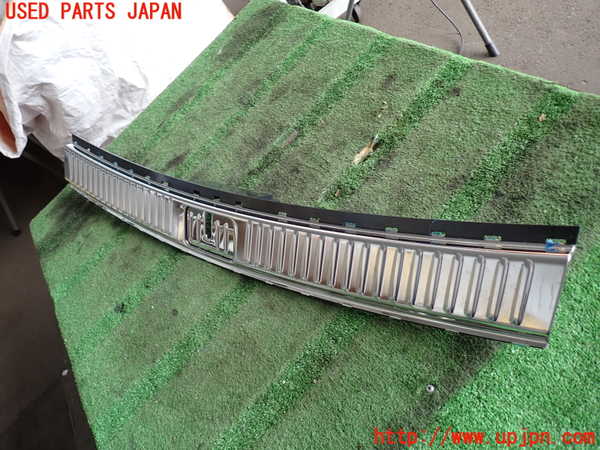 2UPJ-21037740]ポルシェ・カイエン(92AM5502A)スカッフプレート 中古_m0002.jpg