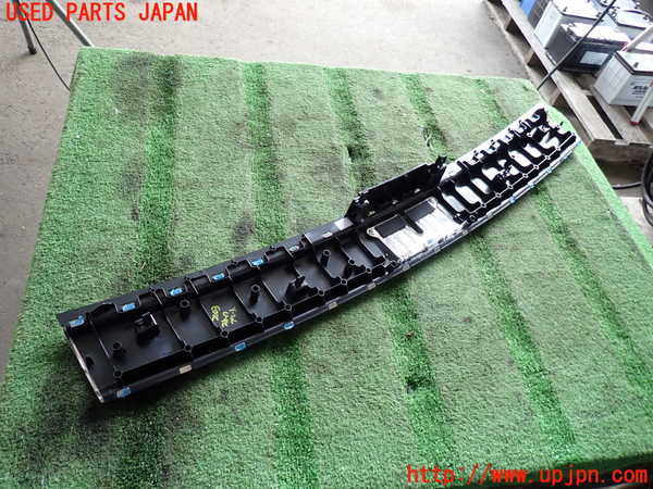 2UPJ-21037740]ポルシェ・カイエン(92AM5502A)スカッフプレート 中古_m0003.jpg