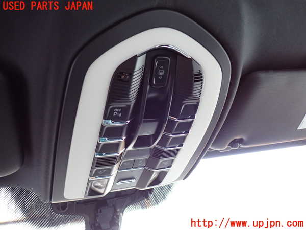 2UPJ-21036411]ポルシェ・カイエン(92AM5502A)ルームランプ1 (真中 1列目) 中古_m0001.jpg