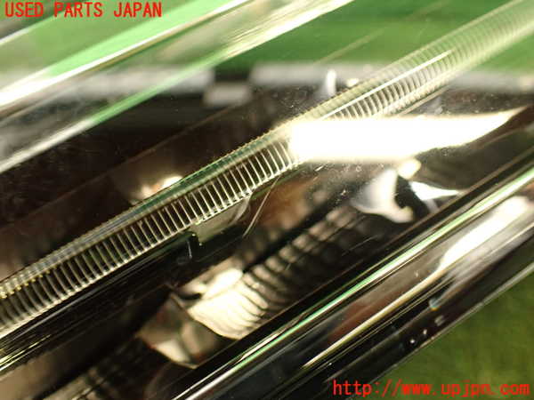 2UPJ-21041150]ポルシェ・カイエン S ハイブリッド(92ACGE)右コーナーランプ 中古_m0003.jpg