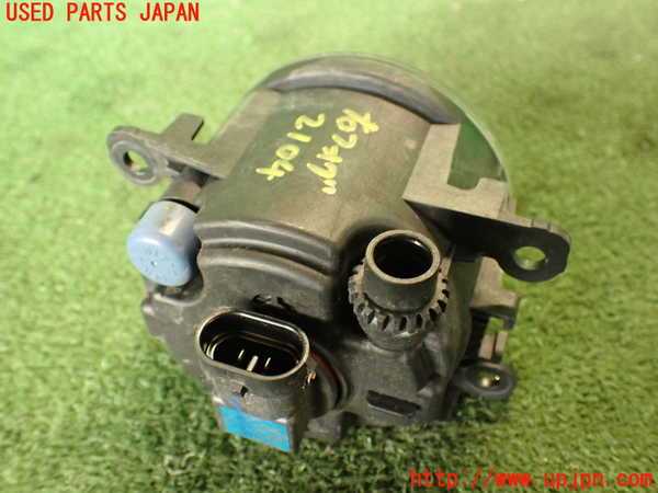 2UPJ-21041180]ポルシェ・カイエン S ハイブリッド(92ACGE)右フォグ 中古_m0004.jpg