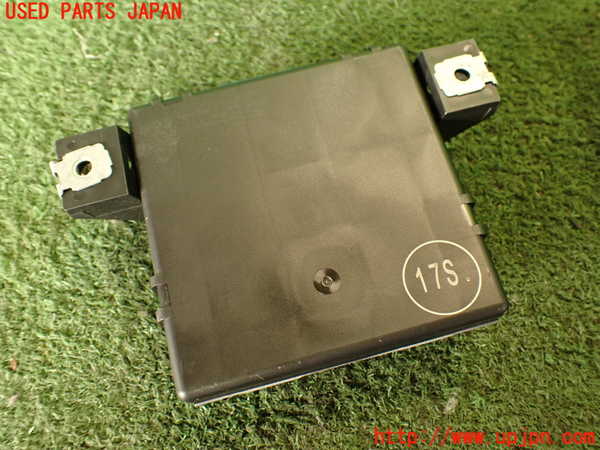 2UPJ-21046153]ポルシェ・カイエン S ハイブリッド(92ACGE)コンピューター8 (センターコンソール ゲートウェイ) 中古_m0002.jpg