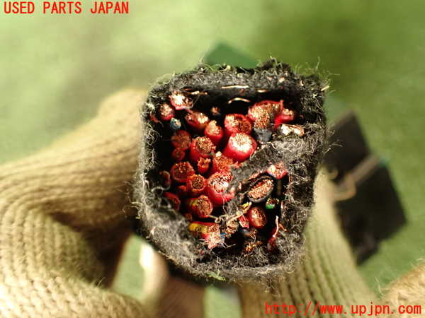 2UPJ-21046743]ポルシェ・カイエン S ハイブリッド(92ACGE)ヒューズボックス3 中古_m0003.jpg