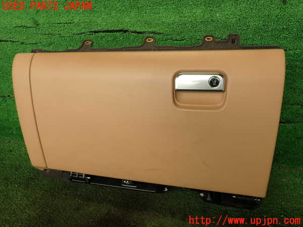 2UPJ-21047516]ポルシェ・カイエン S ハイブリッド(92ACGE)グローブボックス1 中古_m0001.jpg