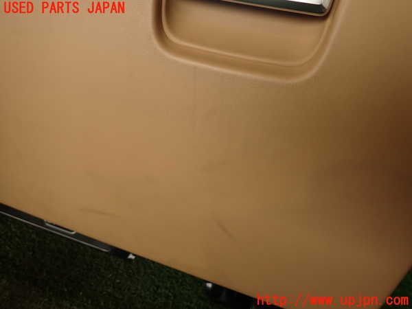 2UPJ-21047516]ポルシェ・カイエン S ハイブリッド(92ACGE)グローブボックス1 中古_m0002.jpg