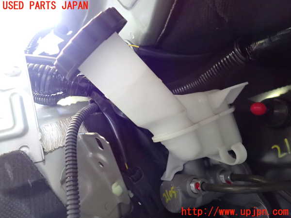 2UPJ-21054050]エクリプスクロス PHEV(GL3W)ブレーキマスターシリンダー 中古_m0001.jpg