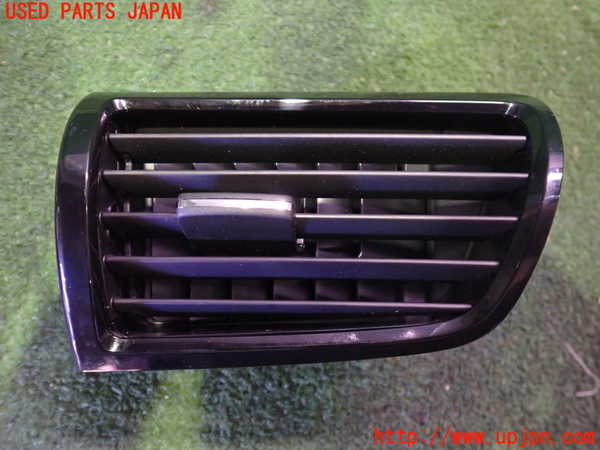 2UPJ-21057527]エクリプスクロス PHEV(GL3W)エアコン吹き出し口2 (右) 中古_m0001.jpg