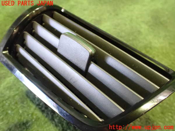 2UPJ-21057527]エクリプスクロス PHEV(GL3W)エアコン吹き出し口2 (右) 中古_m0002.jpg