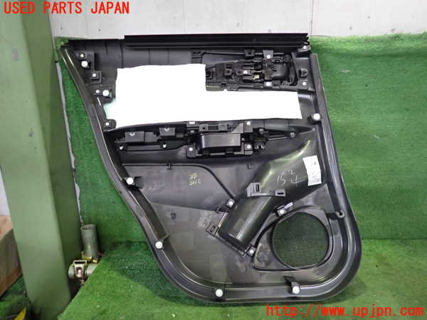 2UPJ-21051294]エクリプスクロス PHEV(GL3W)右後ドア内張り 中古_m0002.jpg