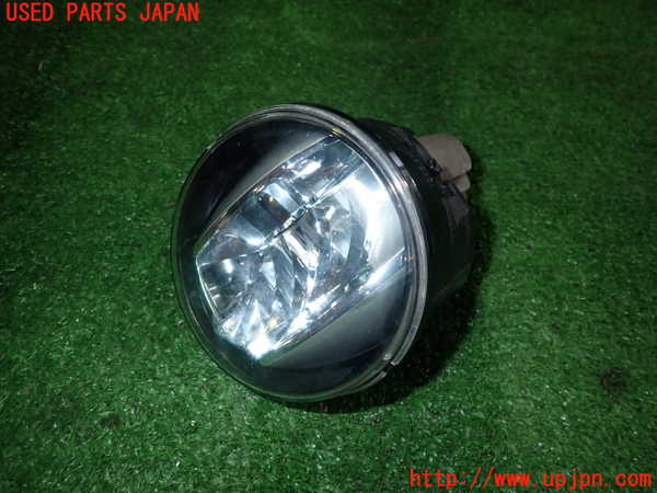 5UPJ-21061182]プリウスα(ZVW41W)左フォグ 中古_m0001.jpg