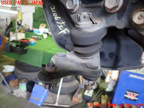 5UPJ-21064295]プリウスα(ZVW41W)左フロントナックルハブ 中古_m0003.jpg