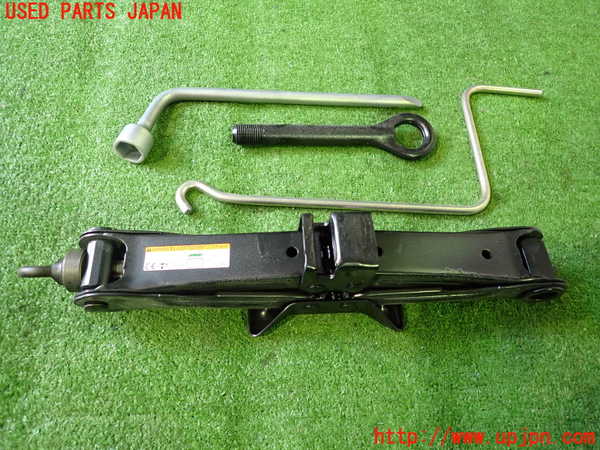 5UPJ-21067805]プリウスα(ZVW41W)車載工具 中古_m0001.jpg
