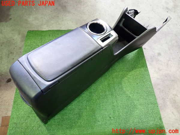 5UPJ-21067540]プリウスα(ZVW41W)センターコンソール 中古_m0001.jpg