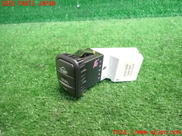 2UPJ-21076308]セルシオ 30系後期(UCF30)スイッチ3(エアコン温度 DUAL) 中古_m0001.jpg