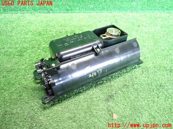 5UPJ-21077821]セルシオ 30系後期(UCF30)灰皿1 中古_m0004.jpg