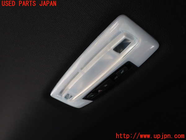 5UPJ-21086412]BMW M235i クーペ F22(1J30)ルームランプ2 中古 2シリーズ_m0001.jpg