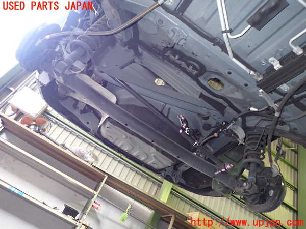 2UPJ-21095380]ジャパン タクシー(JPN TAXI)(NTP10)リアアクスルビーム 中古_m0002.jpg