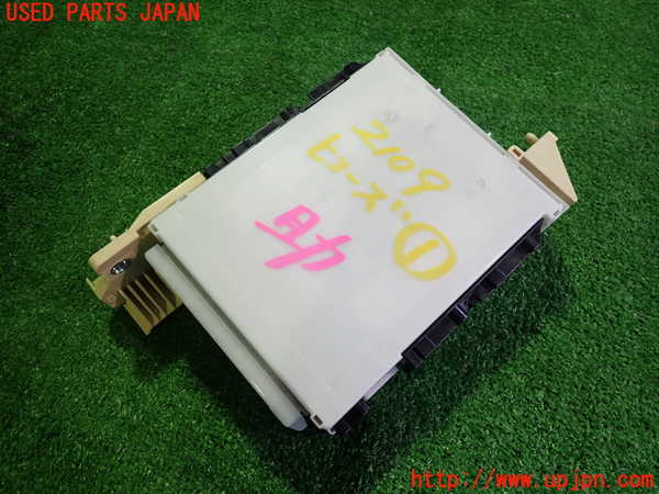 2UPJ-21096741]ジャパン タクシー(JPN TAXI)(NTP10)ヒューズボックス1 中古_m0001.jpg