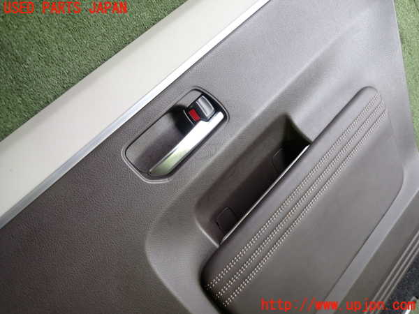 2UPJ-21091294]ジャパン タクシー(JPN TAXI)(NTP10)右後ドア内張り 中古_m0003.jpg