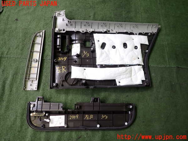 2UPJ-21091324]ジャパン タクシー(JPN TAXI)(NTP10)左後ドア内張り 中古_m0004.jpg