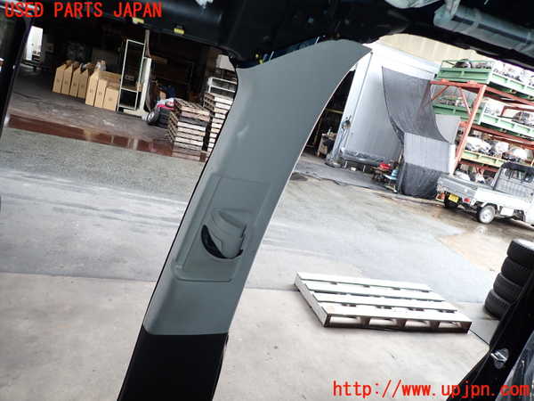 2UPJ-21097665]ジャパン タクシー(JPN TAXI)(NTP10)右センターピラートリム 中古_m0001.jpg