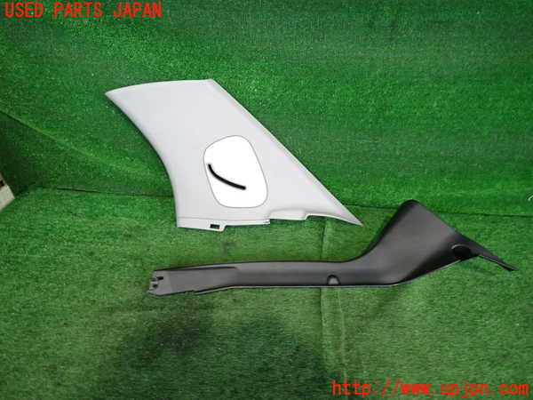 5UPJ-21107675]インプレッサ WRX-STi F型(GDB)右リアピラートリム 中古_m0001.jpg