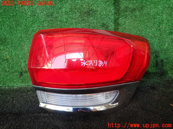 5UPJ-21111530]ジープグランドチェロキー(WK36TA)右テールランプ 中古_m0001.jpg