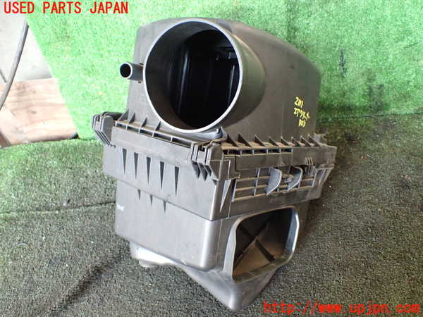 5UPJ-21112560]ジープグランドチェロキー(WK36TA)エアクリーナーボックス 中古_m0001.jpg