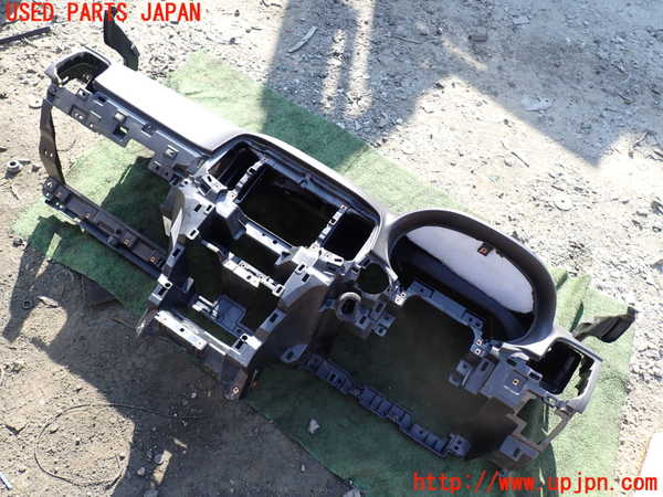 5UPJ-21117505]ジープグランドチェロキー(WK36TA)ダッシュボード 中古_m0001.jpg