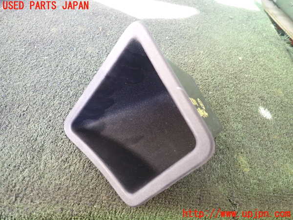 5UPJ-21117842]ジープグランドチェロキー(WK36TA)小物入れ2 中古_m0001.jpg