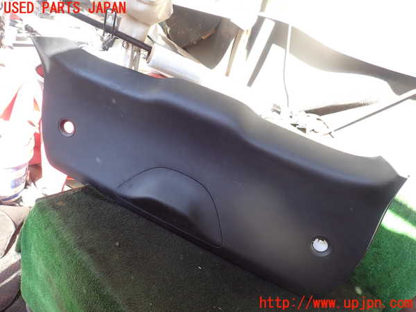 5UPJ-21111578]ジープグランドチェロキー(WK36TA)バックドア内張り 中古_m0001.jpg