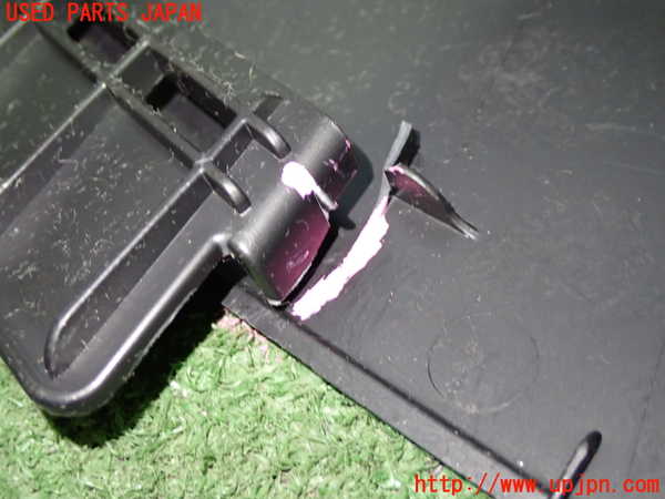 5UPJ-21127665]BMW ミニ(MINI)ジョンクーパーワークス(JCW) クロスオーバー(R60)(XDJCW)右センターピラートリム 中古_m0004.jpg