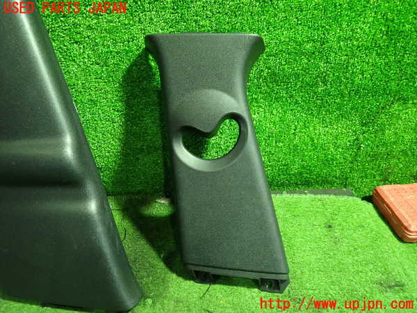 5UPJ-21127670]BMW ミニ(MINI)ジョンクーパーワークス(JCW) クロスオーバー(R60)(XDJCW)左センターピラートリム 中古_m0002.jpg